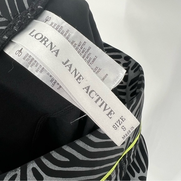 Lorna Jane Reflective Active Leggings Size Small - Picture 11 of 15